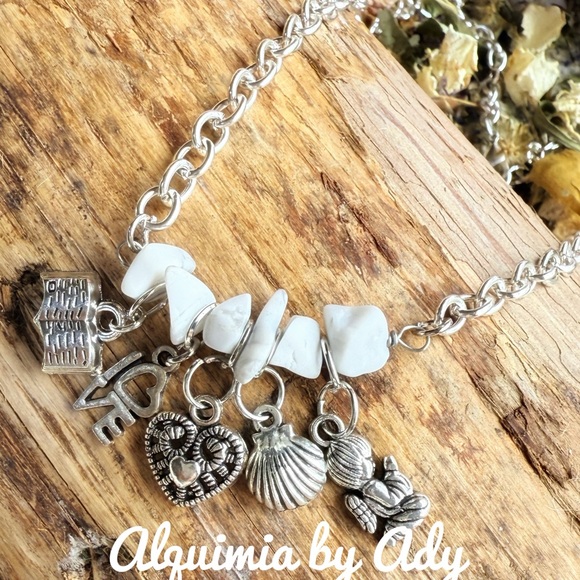 Alquimia Jewelry - Maximalist silver howlite charms necklace